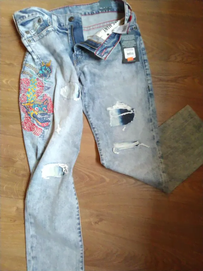 True Religion GENO Relaxed Slim W33-0