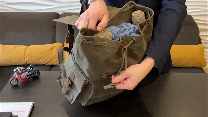 Рюкзак городской One True Bag. Модель №5 оливкового цвета.